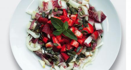 Salata radič, jagode i koromač - PROČITAJTE