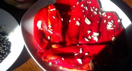 Recepti - Salata od pečenih rog paprika