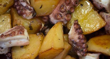 Pečena hobotnica s krumpirom - PROČITAJTE